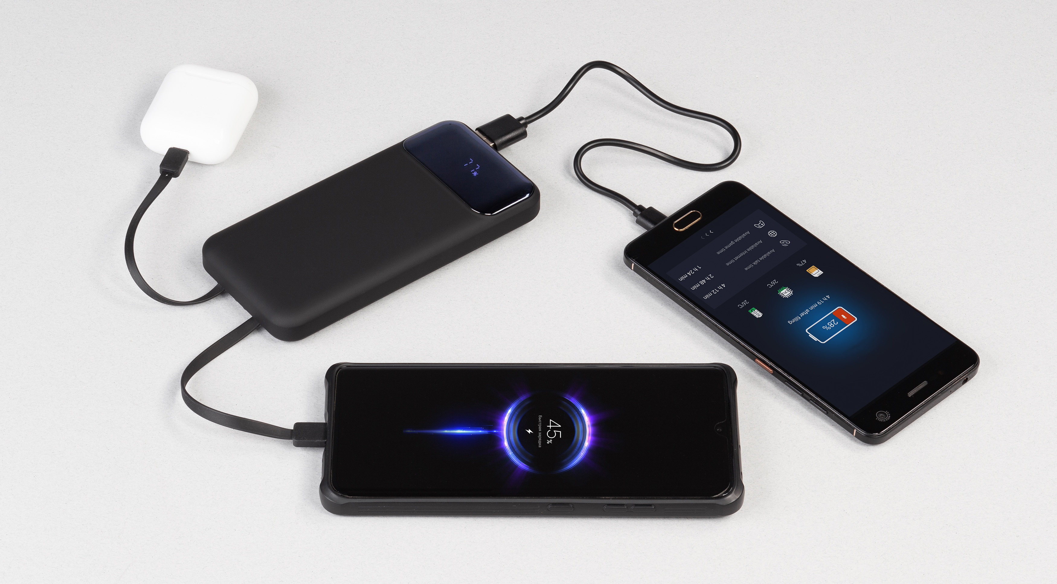 Зарядное (22.5W) устройство "Grade SOFTTOUCH" 10000 mAh с подсветкой логотипа, встроенными кабелями и цифровым индикатором заряда, черный