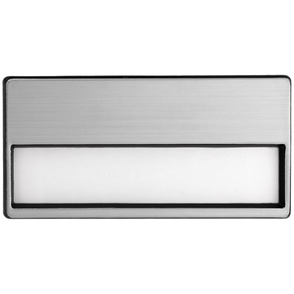 Магнитный бейдж Me Silver — пример нанесения логотипа (сделано в России) | Print Logo